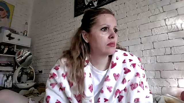 Snapshot of Angel_girllovemy chatting on February 9, 2026, 7:23 am Angel girllovemy online show from February 9, 2026, 7:23 am