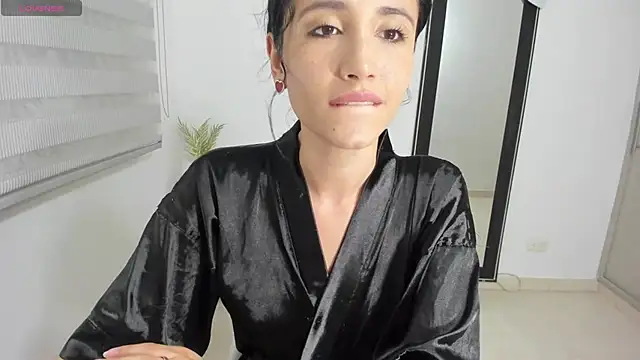  arianna hot22 online show from February 11, 2026, 1:21 am