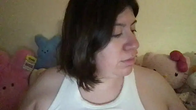 Snapshot of HYPHYtype chatting on December 23, 2025, 10:46 am HYPHYtype online show from December 23, 2025, 10:46 am