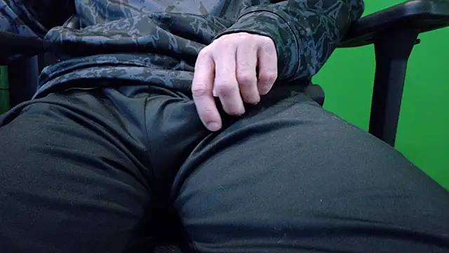 Snapshot of kuruptxxx_live chatting on February 15, 2026, 2:47 pm kuruptxxx live online show from February 15, 2026, 2:47 pm