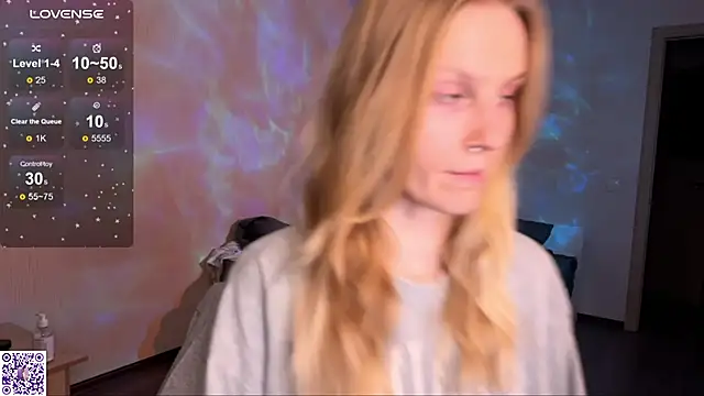 Chanel Gill online show from September 18, 2025, 6:54 pm