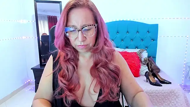 Snapshot of vaalery_sweet chatting on February 11, 2025, 7:27 pm vaalery sweet online show from February 11, 2025, 7:27 pm