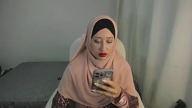 adila anich online show from March 1, 2025, 12:07 am