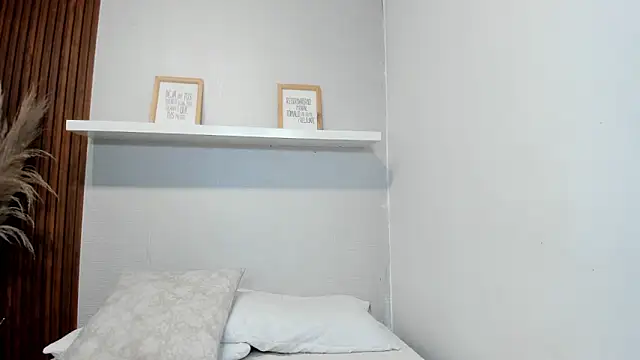 LANA-JONNES online show from January 19, 2026, 4:16 am