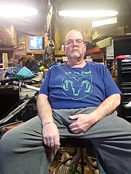 Snapshot of mrwizard4570 chatting on February 12, 2026, 8:04 pm mrwizard4570 online show from February 12, 2026, 8:04 pm