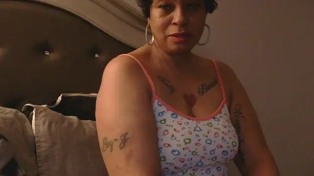 MSweetLindaParks online show from January 19, 2026, 11:14 am