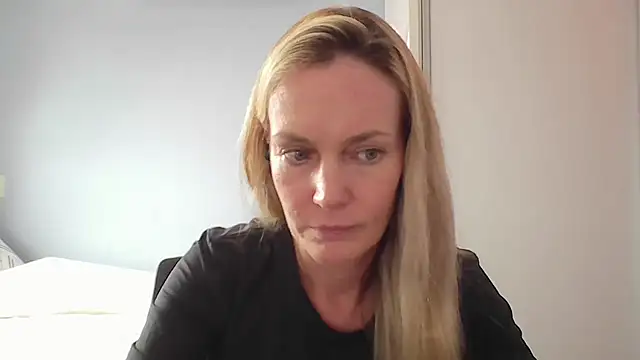 Snapshot of Annylove1 chatting on February 11, 2026, 4:56 pm Annylove1 online show from February 11, 2026, 4:56 pm