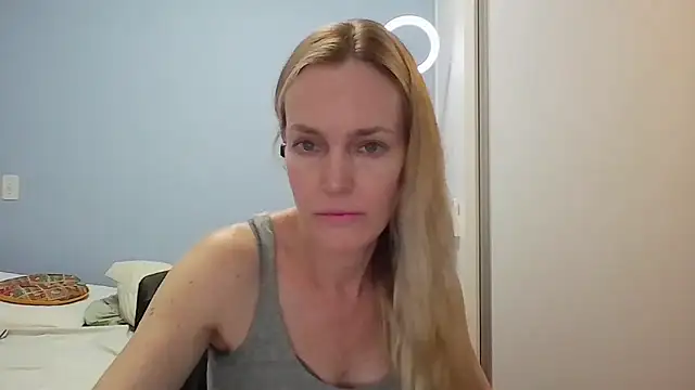 Snapshot of Annylove1 chatting on February 26, 2026, 12:26 pm Annylove1 online show from February 26, 2026, 12:26 pm