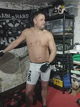 Snapshot of rob2810 chatting on January 11, 2026, 6:13 pm rob2810 online show from January 11, 2026, 6:13 pm