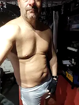 Snapshot of rob2810 chatting on February 16, 2026, 8:49 pm rob2810 online show from February 16, 2026, 8:49 pm