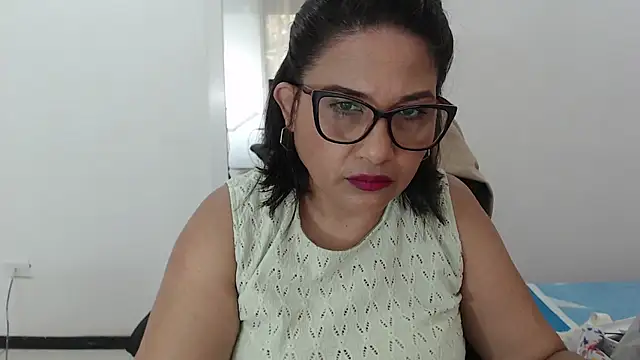 Snapshot of Katha_Marck chatting on December 3, 2025, 12:58 pm Katha Marck online show from December 3, 2025, 12:58 pm