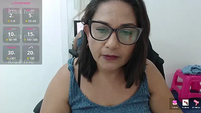 Snapshot of Katha_Marck chatting on February 4, 2026, 1:39 pm Katha Marck online show from February 4, 2026, 1:39 pm