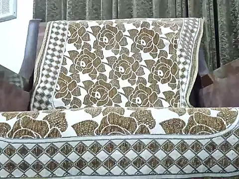 Snapshot of real007fun chatting on December 17, 2024, 3:28 pm real007fun online show from December 17, 2024, 3:28 pm