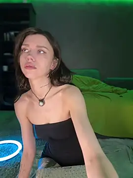 Snapshot of Bastet chatting on February 21, 2026, 9:27 pm Bastet online show from February 21, 2026, 9:27 pm