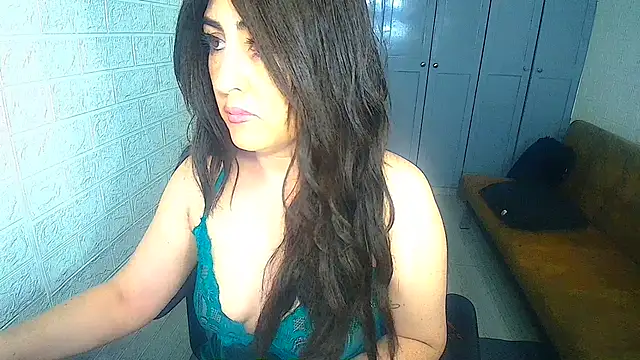 naughty sarahh online show from October 28, 2025, 11:29 pm