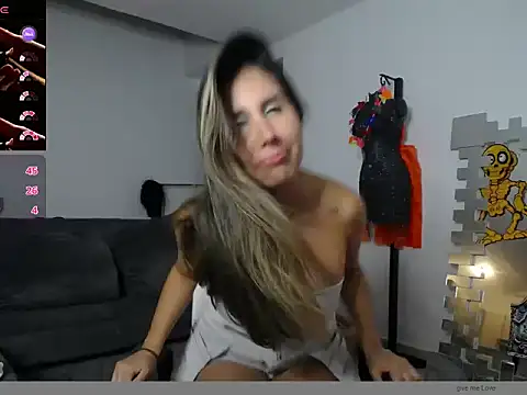 Snapshot of _Luna07 chatting on September 25, 2025, 4:16 am Luna07 online show from September 25, 2025, 4:16 am