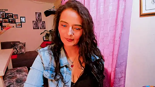 emma luxy online show from January 15, 2026, 9:51 pm