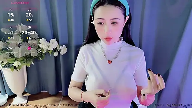 candy-yiyi online show from December 10, 2024, 7:47 am
