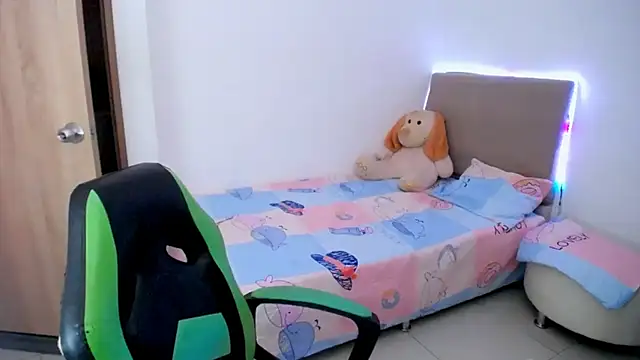  alicia z online show from February 25, 2025, 11:44 pm