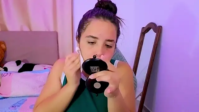  alicia z online show from February 18, 2026, 5:03 am