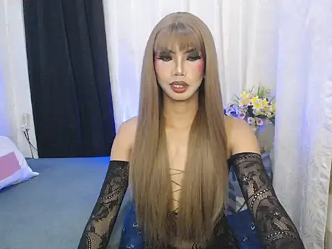 Snapshot of MirabelleNotch chatting on February 9, 2026, 12:20 pm MirabelleNotch online show from February 9, 2026, 12:20 pm