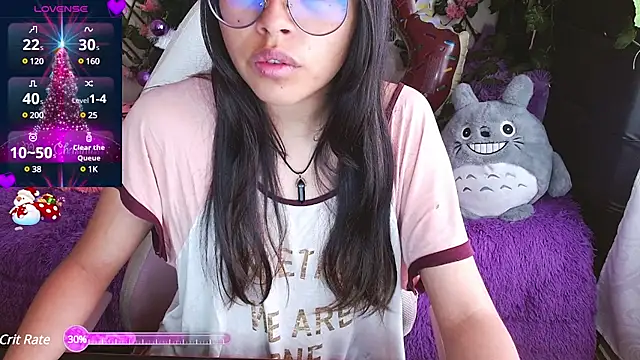 Snapshot of MidoriQuiinn chatting on December 23, 2024, 1:56 pm MidoriQuiinn online show from December 23, 2024, 1:56 pm