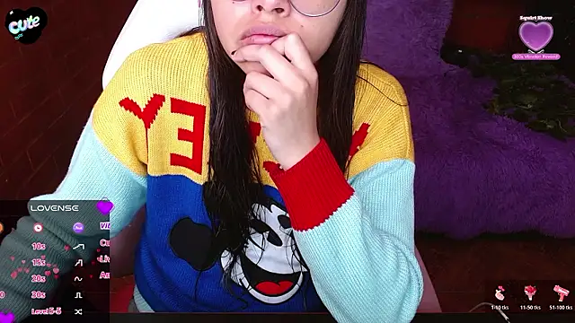 Snapshot of MidoriQuiinn chatting on February 6, 2026, 2:42 pm MidoriQuiinn online show from February 6, 2026, 2:42 pm