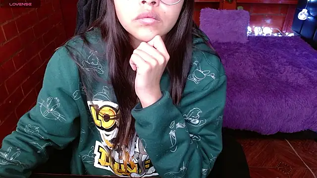 Snapshot of MidoriQuiinn chatting on February 17, 2026, 2:35 pm MidoriQuiinn online show from February 17, 2026, 2:35 pm