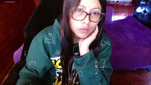 Snapshot of MidoriQuiinn chatting on February 24, 2026, 2:26 pm MidoriQuiinn online show from February 24, 2026, 2:26 pm