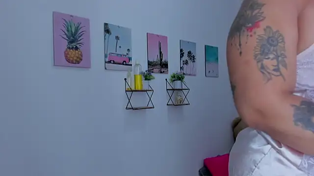 Emma lean online show from January 18, 2026, 3:49 pm