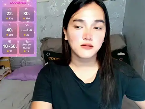 MoaningKylie online show from December 18, 2025, 10:10 am