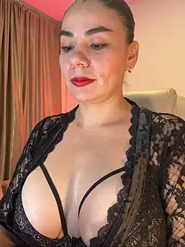 Snapshot of MeganDupont chatting on February 16, 2026, 1:29 pm MeganDupont online show from February 16, 2026, 1:29 pm