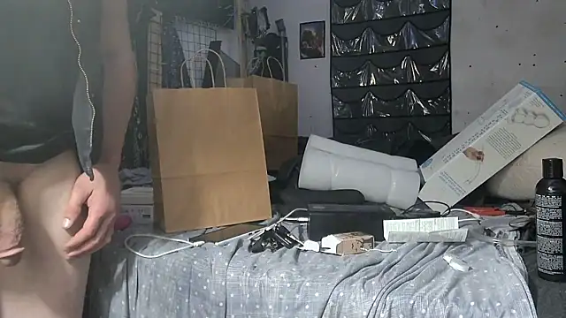 Snapshot of TheHellBilly chatting on September 14, 2025, 7:51 am TheHellBilly online show from September 14, 2025, 7:51 am