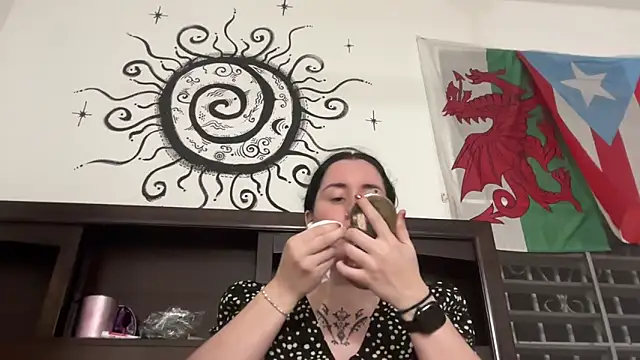 Snapshot of poppergirl69 chatting on October 26, 2025, 12:38 am poppergirl69 online show from October 26, 2025, 12:38 am