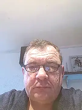 Snapshot of Nobbie444 chatting on February 15, 2026, 12:58 pm Nobbie444 online show from February 15, 2026, 12:58 pm