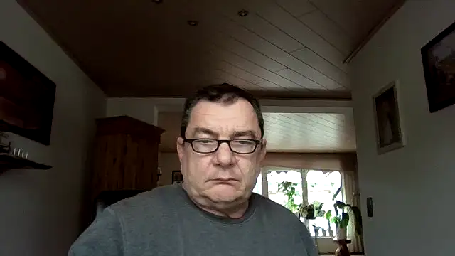 Snapshot of Nobbie444 chatting on February 18, 2026, 12:01 pm Nobbie444 online show from February 18, 2026, 12:01 pm