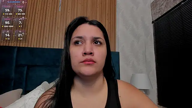 Snapshot of Kareena_chopra chatting on February 17, 2026, 12:12 pm Kareena chopra online show from February 17, 2026, 12:12 pm