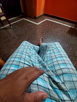 Snapshot of Stripkomal chatting on November 22, 2025, 3:22 pm Stripkomal online show from November 22, 2025, 3:22 pm