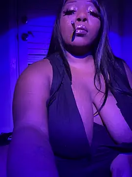 NikkiNoelanii online show from February 6, 2026, 6:07 am