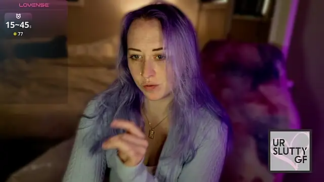 Snapshot of ursluttygf chatting on March 3, 2026, 4:13 pm ursluttygf online show from March 3, 2026, 4:13 pm