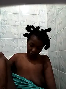 Snapshot of sexpetite chatting on February 24, 2026, 12:03 pm sexpetite online show from February 24, 2026, 12:03 pm