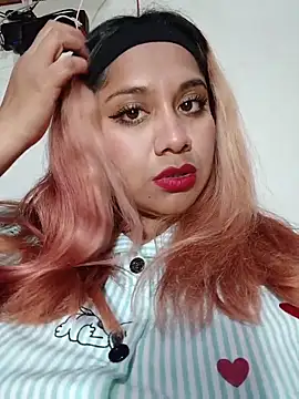 Snapshot of PokeGirld chatting on February 10, 2026, 5:22 am PokeGirld online show from February 10, 2026, 5:22 am