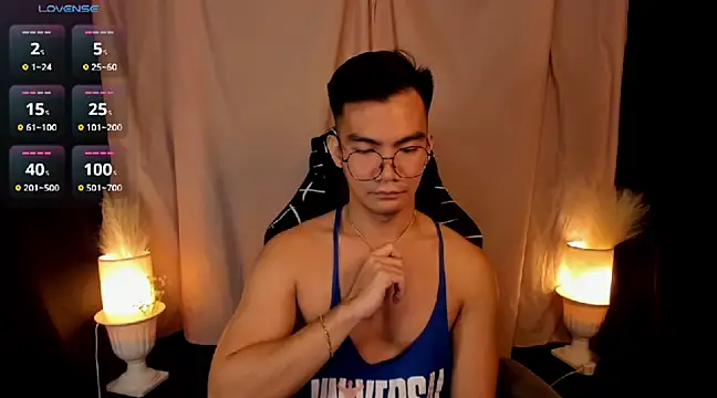 000batman000 online show from February 17, 2025, 12:32 am