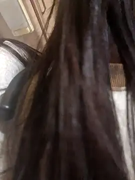 khloebanques online show from February 19, 2026, 2:13 pm