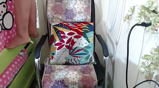 Snapshot of Skinny_regie99xxx chatting on February 27, 2025, 12:23 pm Skinny regie99xxx online show from February 27, 2025, 12:23 pm