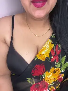 Zoya Varma004 online show from November 25, 2025, 11:10 am