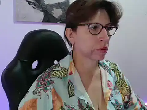 Snapshot of Chayla_Ruiz chatting on February 4, 2025, 9:52 pm Chayla Ruiz online show from February 4, 2025, 9:52 pm