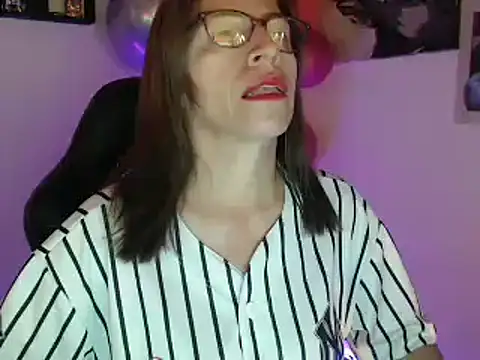 Snapshot of Chayla_Ruiz chatting on March 9, 2025, 1:59 pm Chayla Ruiz online show from March 9, 2025, 1:59 pm