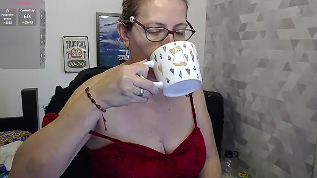 Snapshot of Chayla_Ruiz chatting on September 9, 2025, 12:15 pm Chayla Ruiz online show from September 9, 2025, 12:15 pm