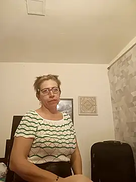 Snapshot of Chayla_Ruiz chatting on September 10, 2025, 12:21 am Chayla Ruiz online show from September 10, 2025, 12:21 am